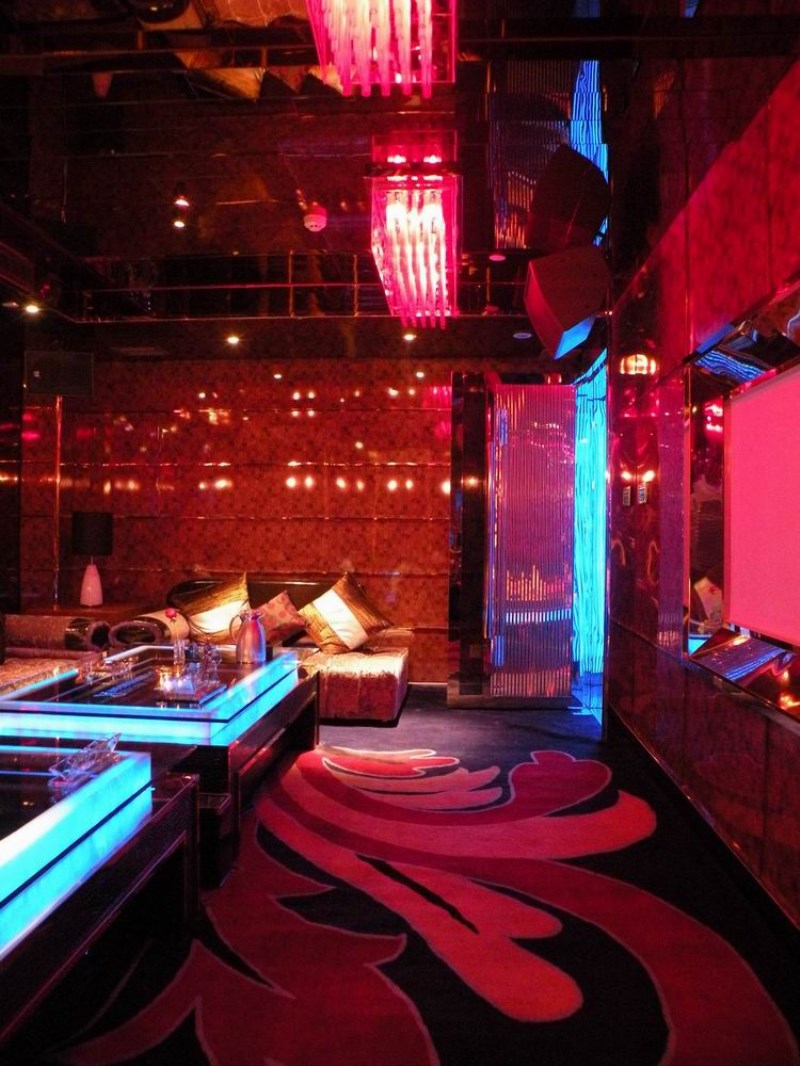 商务ktv：探讨中低端区别-于都县ktv预订